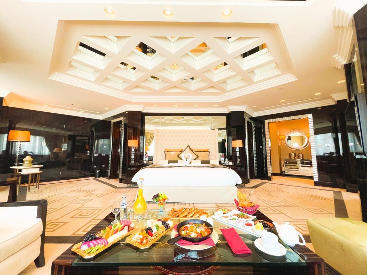 ホテル Movenpick Grand Al Bustan ドバイ エクステリア 写真
